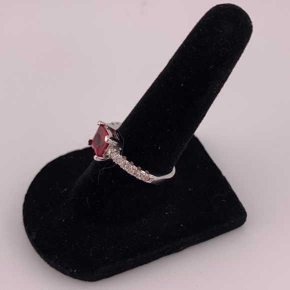 RUBY RING PRINCESS CUT 925 Sterling Silver CZ Size 6 Lab Created JULY birthstone - Picture 2 of 12